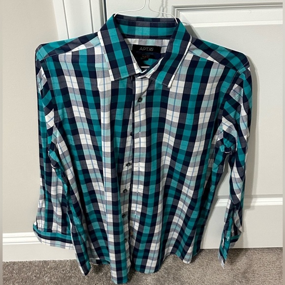 Bundle of 3: Asst Men's Dress Shirts - Large - Picture 4 of 4